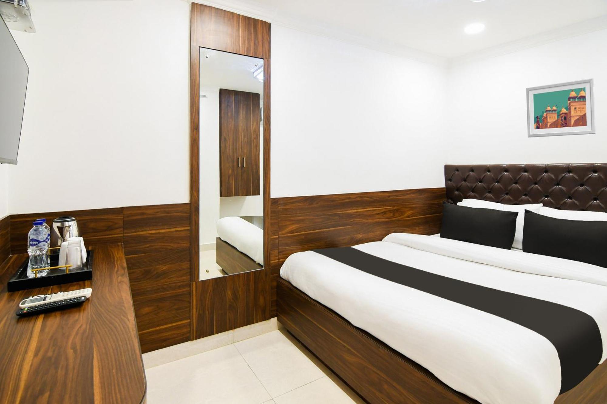 Super Hotel O Eminent Hotel Колката Екстериор снимка