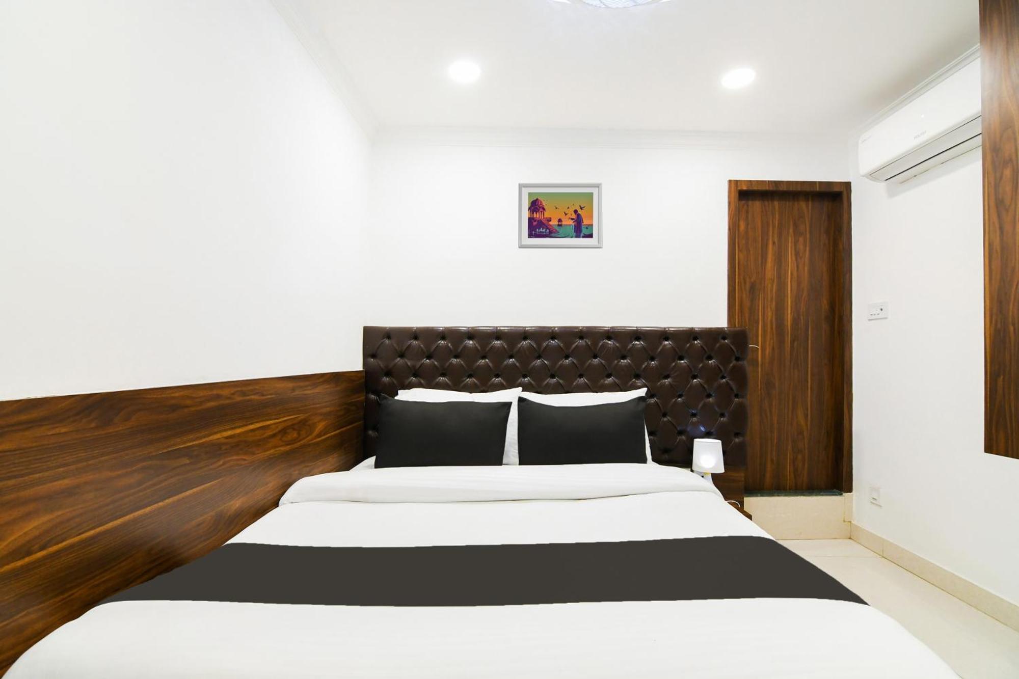 Super Hotel O Eminent Hotel Колката Екстериор снимка