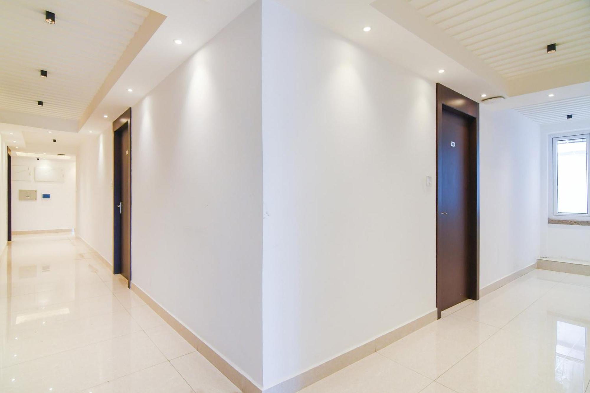 Super Hotel O Eminent Hotel Колката Екстериор снимка